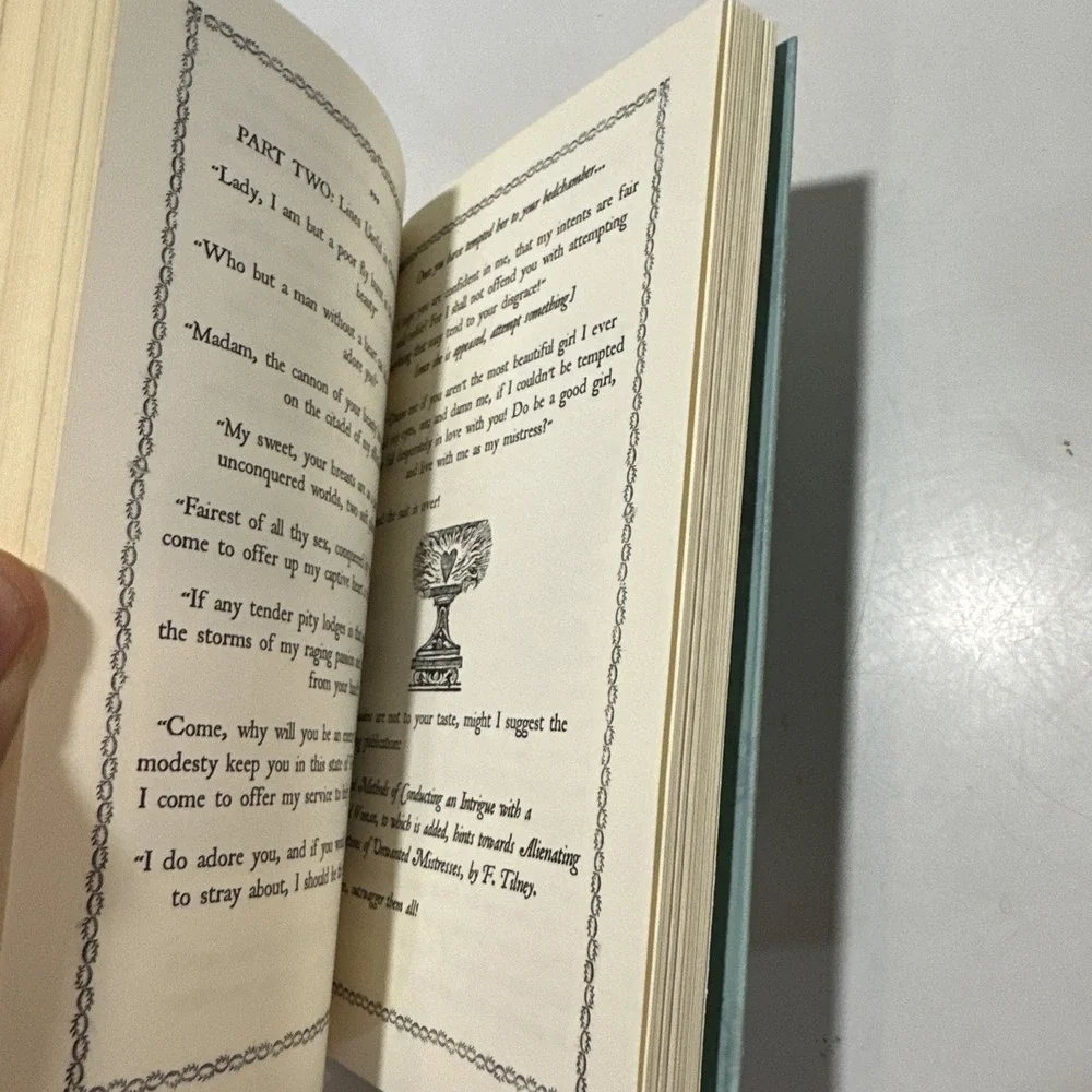 Mr Darcys‎ Guide to Courtship: The Secrets of Seduction from Jane Au - VERY GOOD